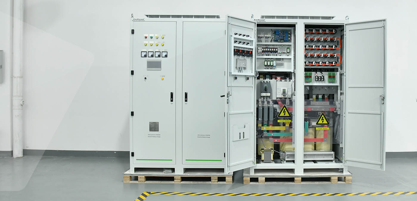 Ładowarki przemysłowe uXcel Premium 110V8181A do projektów modernizacji stacji elektroenergetycznych